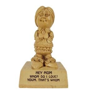 VINTAGE 1972 PAULA FIGURINE – “HEY MOM, THAT’S WHOM” – HUMOROUS SENTIMENTAL GIFT